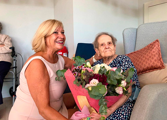 El Ayuntamiento de Castellón felicita a la centenaria Dolores Vernia Ripollés por su compleaños El Ayuntamiento de Castellón felicita a la centenaria Dolores Vernia Ripollés por su compleaños