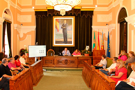 El gobierno municipal presenta al Consejo Sectorial de Comercio un borrador de nuevas bases de ayudas para comercios, servicios y hosteleros afectados por las obras de ZBE 