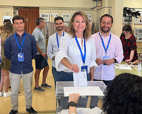 Carrasco: “El voto es la respuesta de los ciudadanos para cambiar las cosas. Un resultado bueno en Europa puede traer el cambio que necesita nuestro país con Alberto Núñez Feijóo de presidente” Carrasco: “El voto es la respuesta de los ciudadanos para cambiar las cosas. Un resultado bueno en Europa puede traer el cambio que necesita nuestro país con Alberto Núñez Feijóo de presidente”