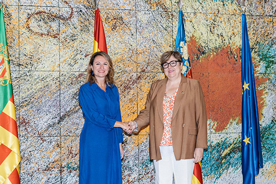 Begoña Carrasco y Antonia García Valls apuestan por la colaboración institucional en su primera reunión como máximas responsables del Ayuntamiento de Castellón y la Subdelegación del Gobierno