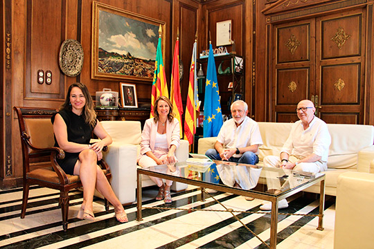 Carrasco traslada “el orgullo de la ciudad y los mejores augurios” para los atletas del Facsa Playas de Castellón que participarán en los Juegos Olímpicos