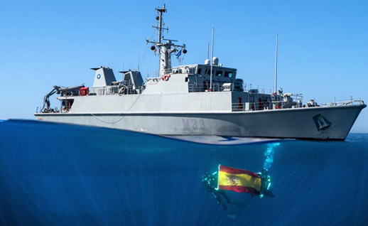 El cazaminas "Tambre" hace escala en el puerto Azahar de Castellón