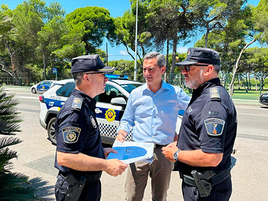 La Policía Local intensifica las vigilancias en la zona del Pinar durante los meses de verano