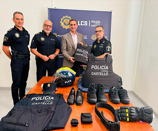 El gobierno municipal renueva la uniformidad de la Policía Local con casi un 40% más de inversión económica 