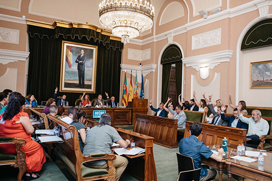  El pleno municipal aprueba de manera definitiva la recuperación del doble topónimo Castelló de la Plana / Castellón de la Plana para referirse a la ciudad
