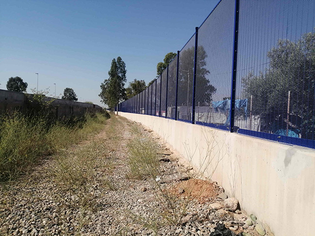 PortCastelló mejora la seguridad en los accesos a la dársena sur con la instalación de un nuevo vallado