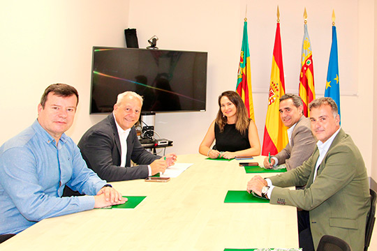 Castellón acuerda próximas citas deportivas, antes de final de año, con la Real Federación Española de Balonmano 