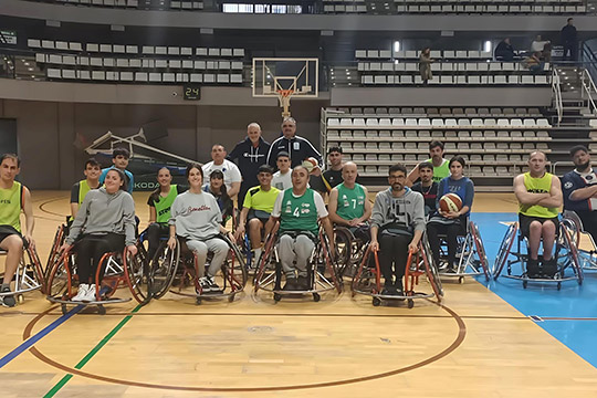 Jornada de Baloncesto Inclusivo "Ven a jugar con nosotros" reúne  a estudiantes y jugadores en Castellón 