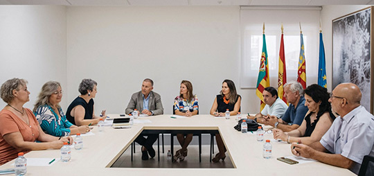 Carrasco: “Reforzamos la colaboración con las asociaciones rumanas en la apuesta por el intercambio cultural que enriquece y dinamiza nuestra ciudad”