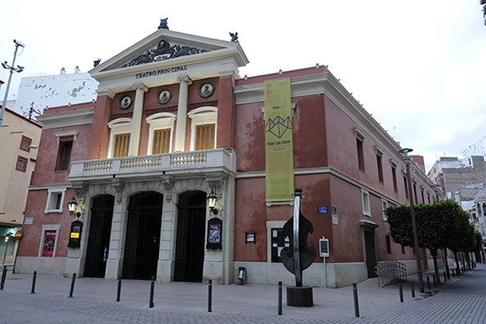 Cultura recupera la programación en el Teatre Principal de Castelló durante las fiestas de la Magdalena
