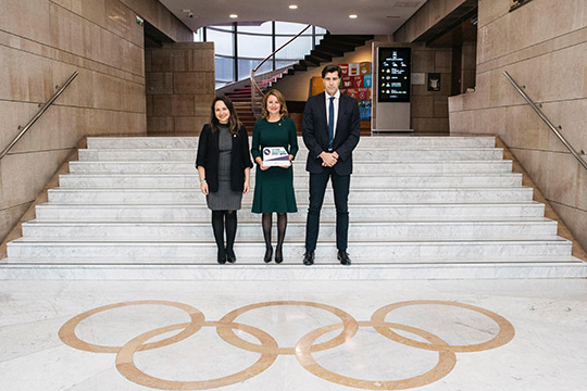 Begoña Carrasco recoge el distintivo “Active Running Cities” para Castellón por su apuesta por el atletismo y el fomento de la actividad física Begoña Carrasco recoge el distintivo “Active Running Cities” para Castellón por su apuesta por el atletismo y el fomento de la actividad física