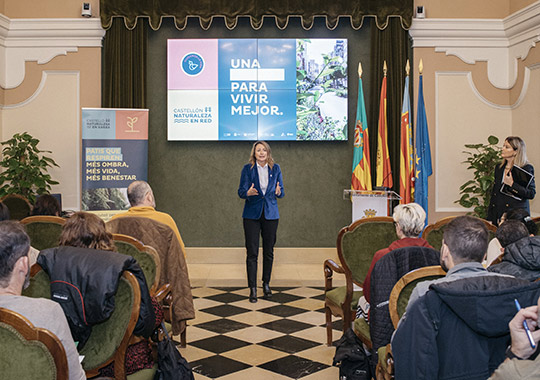 Carrasco activa con los colegios de Castellón el proceso de participación ciudadana que pondrá en marcha los nuevos oasis climáticos 