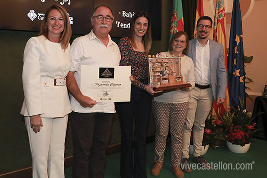 Castellón premia a Muebles Pachés, Pajarería Esparza y la tienda de arte Babiloni en la Gala del Comercio Veterano 2025