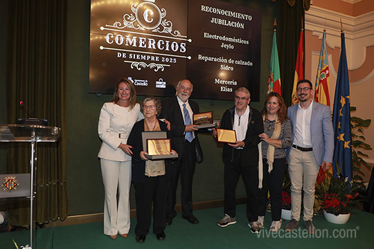 Castellón premia a Muebles Pachés, Pajarería Esparza y la tienda de arte Babiloni en la Gala del Comercio Veterano 2025