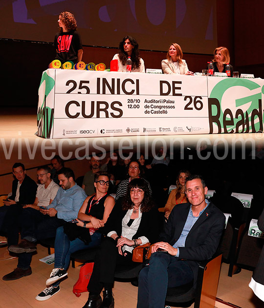 Carrasco ensalza el talento y el arte local para transformar la ciudad de la mano de la Escola d’Art i Superior de Disseny de Castelló  Carrasco ensalza el talento y el arte local para transformar la ciudad de la mano de la Escola d’Art i Superior de Disseny de Castelló
