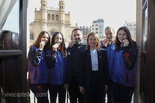 Nou Bàsquet Femení, campeonas de España con la Selección Autonómica, en categoría infantil Nou Bàsquet Femení, campeonas de España con la Selección Autonómica, en categoría infantil