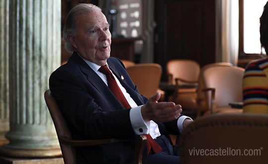 Entrevista al Decano honorífico de la Real Academia de cultura valenciana, José Luis Manglano de Mas Entrevista al Decano honorífico de la Real Academia de cultura valenciana, José Luis Manglano de Mas
