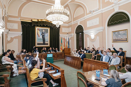El Gobierno municipal cumple con la palabra dada y aprueba la modificación definitiva de los Estatutos que devuelven la autonomía al ‘Món de la Festa’ 