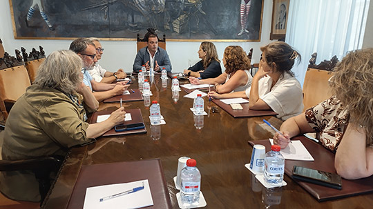 La Diputación sigue su hoja de ruta para hacer partícipes a las entidades empresariales de la estrategia de marketing turístico 