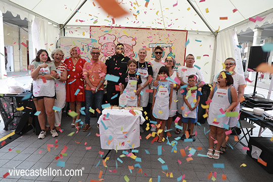 Mª Cruz Notari y su nieta Noa Valero ganan la primera edición del concurso Senior Chef organizado por el Ayuntamiento de Castellón Mª Cruz Notari y su nieta Noa Valero ganan la primera edición del concurso Senior Chef organizado por el Ayuntamiento de Castellón