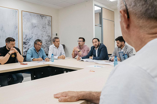 El martes arrancan los trabajos para la instalación del mercado provisional de la plaza Santa Clara con la colocación del vallado perimetral El martes arrancan los trabajos para la instalación del mercado provisional de la plaza Santa Clara con la colocación del vallado perimetral