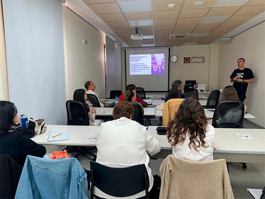 La Diputación de Castellón aborda la prevención de adicciones entre jóvenes con la conferencia ‘Nuevos retos en la adolescencia: adicciones’ 