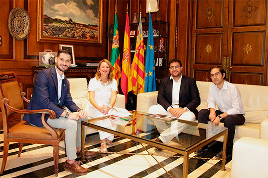 Carrasco se compromete activar medidas que faciliten el acceso a la vivienda ante representantes del Consell de l’Estudiantat de la UJI