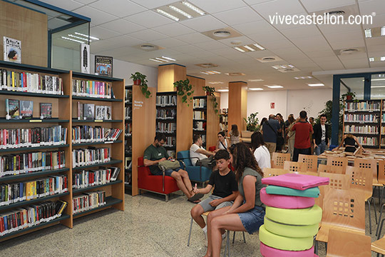 Nuevo Espai Públic de Lectura Censal, en la calle Río Danubio de Castellón Nuevo Espai Públic de Lectura Censal, en la calle Río Danubio de Castellón