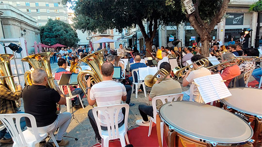 Un “Gastrobanda” para apoyar al tardeo y rendir homenaje a los clásicos del cine y el jazz
