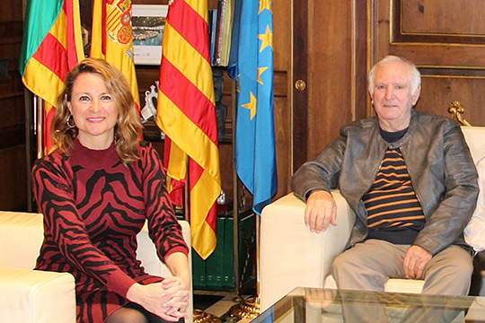 La alcaldesa pone en valor el trabajo de José Soto que garantiza la continuidad del club de pesca deportiva de Castellón La alcaldesa pone en valor el trabajo de José Soto que garantiza la continuidad del club de pesca deportiva de Castellón