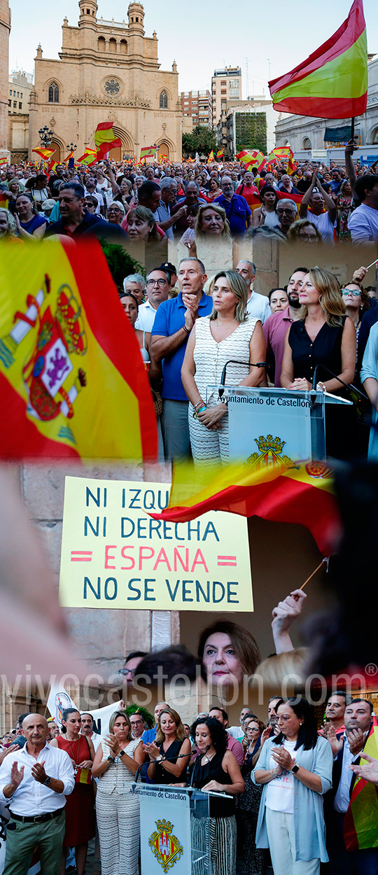 Miles de castellonenses muestran su apoyo y respaldo a Ceuta ante la grave crisis migratoria que está padeciendo