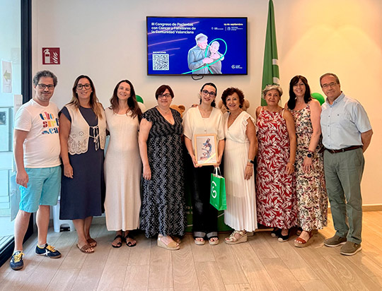 La Asociación Española Contra el Cáncer da la bienvenida a la estudiante Leila Larek, beneficiaria de una beca de prácticas de verano en investigación