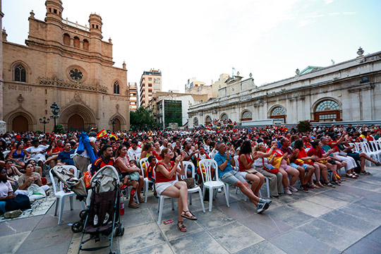 Castellón repite con la pantalla gigante para la semifinal del Mundial entre España y Francia