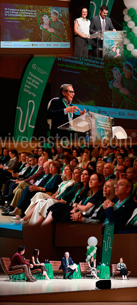 Más de 500 asistentes y cerca de 60 profesionales se dan cita en el III Congreso para Personas con Cáncer y Familiares de la Comunitat Valenciana Más de 500 asistentes y cerca de 60 profesionales se dan cita en el III Congreso para Personas con Cáncer y Familiares de la Comunitat Valenciana