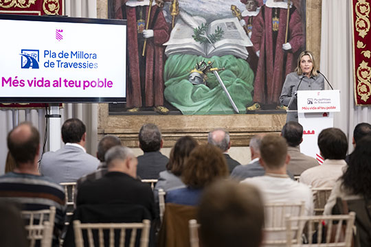 La Diputación impulsa el primer plan de mejora de travesías y accesos dirigido a 64 municipios y con una inversión de 7 millones de euros para los años 2026 y 2027