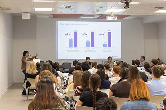 La UJI aborda los retos del reciclaje y la gestión sostenible de los residuos en una jornada formativa sobre plásticos La UJI aborda los retos del reciclaje y la gestión sostenible de los residuos en una jornada formativa sobre plásticos
