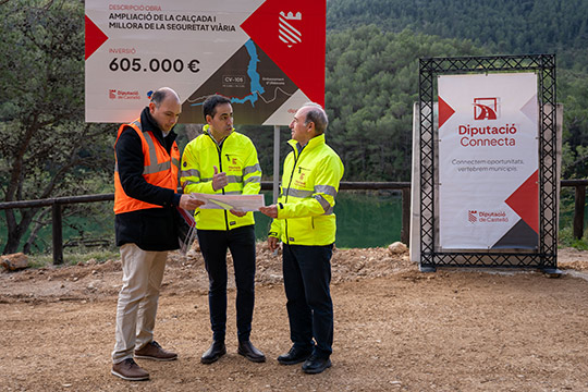 La Diputación de Castellón continúa reforzando la red viaria provincial con una inversión de 605.000 euros para mejorar la CV-105 entre La Sénia y Torremiró 