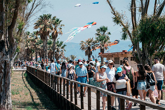 Los comercios del Grau se suman a la oferta de ocio del III Festival Internacional del Viento con un nuevo mercadillo artesanal 