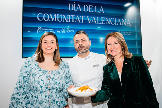 El arroz a banda característico del Grao brilla en Fitur en un showcooking organizado por el Patronato de Turismo