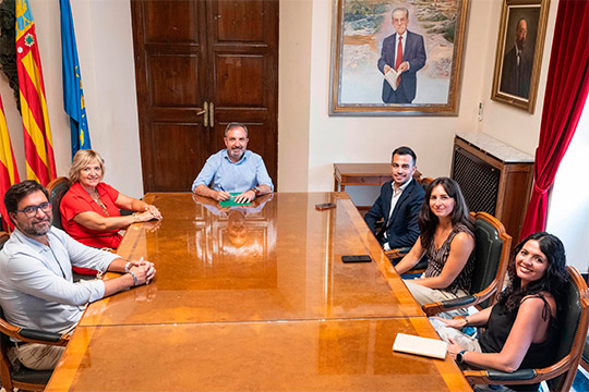 Los cursos de Formación a la Carta del Ayuntamiento de Castellón sumarán la colaboración del Grupo Nealis 