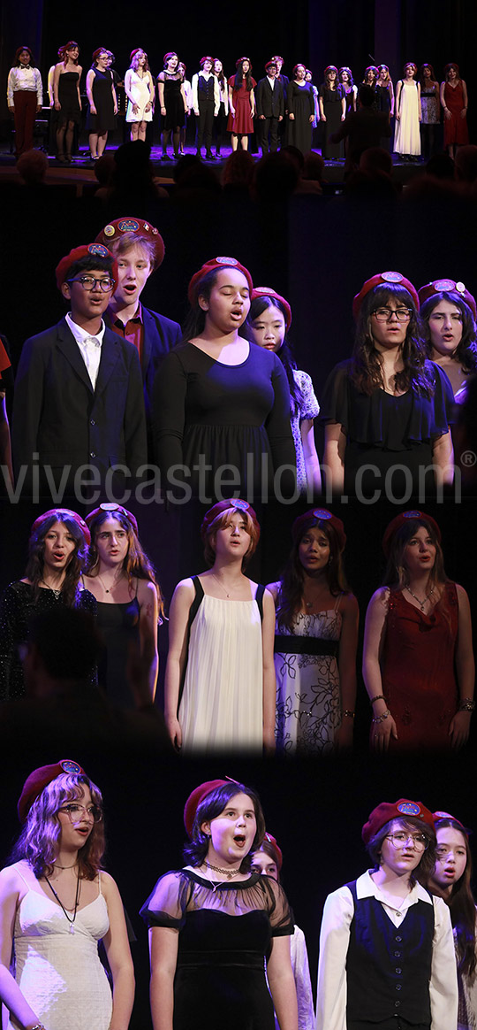 Los niños de la Ópera de San Francisco llenan el Teatre del Raval Rafa Lloret Los niños de la Ópera de San Francisco llenan el Teatre del Raval Rafa Lloret