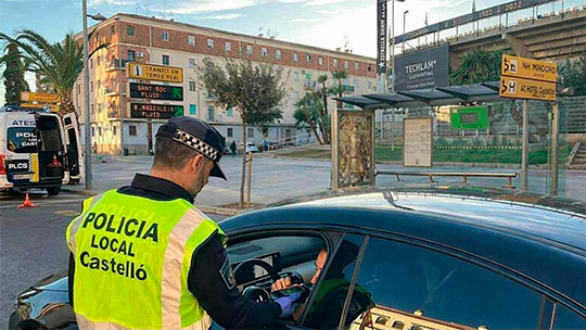 La Policía Local de Castellón pone en marcha una campaña especial contra el alcohol y las drogas al volante coincidiendo con la vuelta a la ciudad