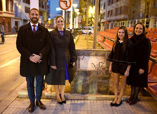 Monolitos para homenajear el texto del Pregó 