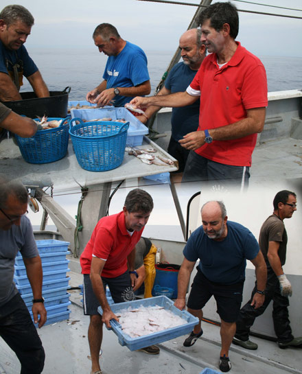 El alcalde de Castellón comparte una jornada de pesca con la Cofradía de Pescadores de Castellón