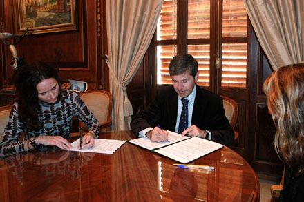 El Ayuntamiento de Castellón firma un convenio con el Centro Deportivo Impala Sport Club a beneficio de los funcionarios municipales El Ayuntamiento de Castellón firma un convenio con el Centro Deportivo Impala Sport Club a beneficio de los funcionarios municipales