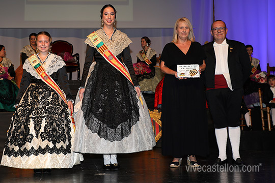 Patricia Pascual y Cristina Alcaraz, nombradas madrinas de la Gaiata 10 El Toll Patricia Pascual y Cristina Alcaraz, nombradas madrinas de la Gaiata 10 El Toll