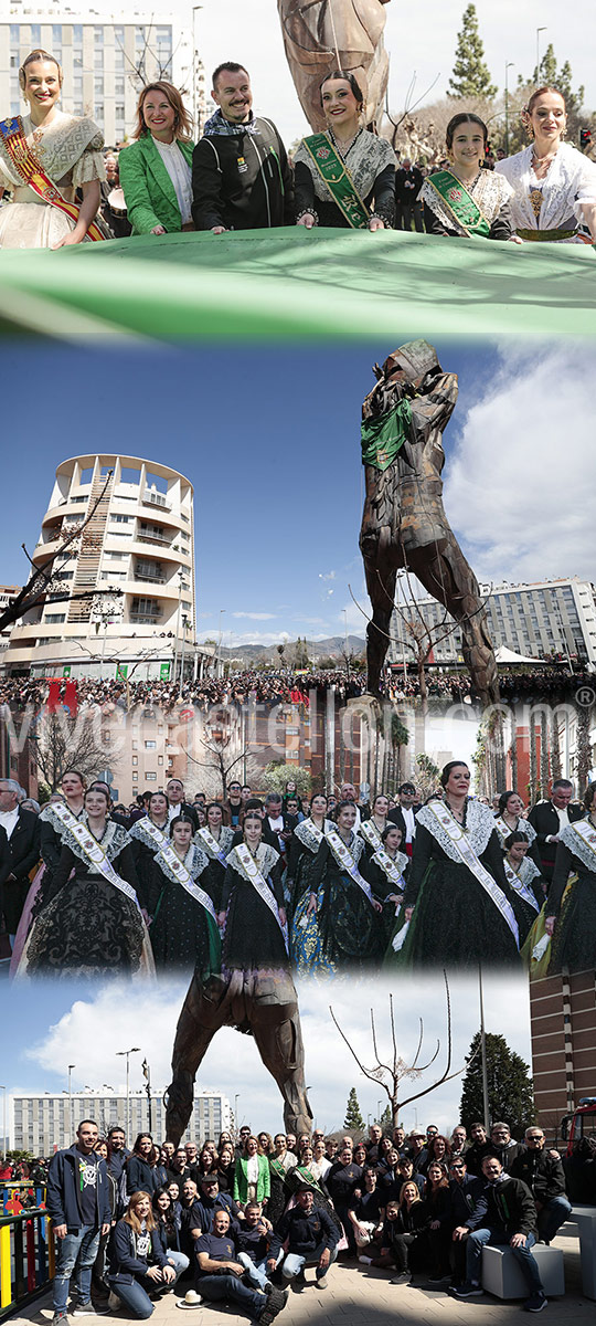 Acto de imposición del pañuelo al gigante Tombatossals Acto de imposición del pañuelo al gigante Tombatossals