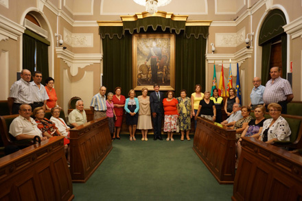 Voluntarios de Protección Escolar vigilan la entrada y salida de escolares Voluntarios de Protección Escolar vigilan la entrada y salida de escolares