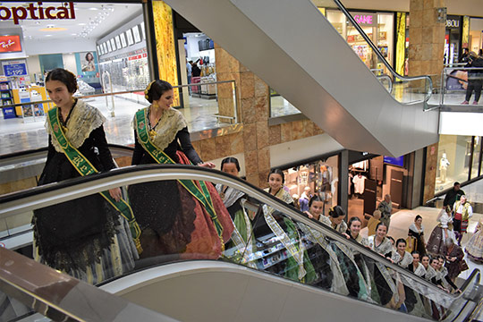 El Centro Comercial Salera acoge la visita de las reinas de las fiestas de la Magdalena
