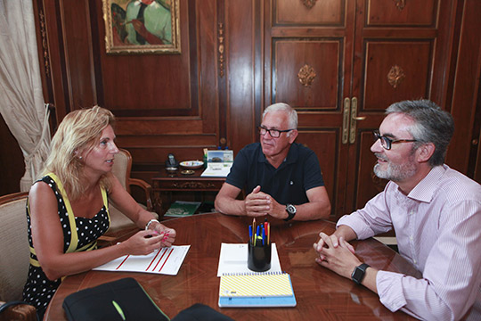 Programa de bautismo del mar entre los escolares de Primaria de Castellón